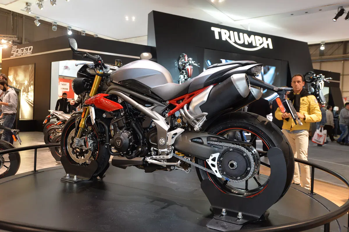 EICMA 2015: Triumph Speed Triple R (10)