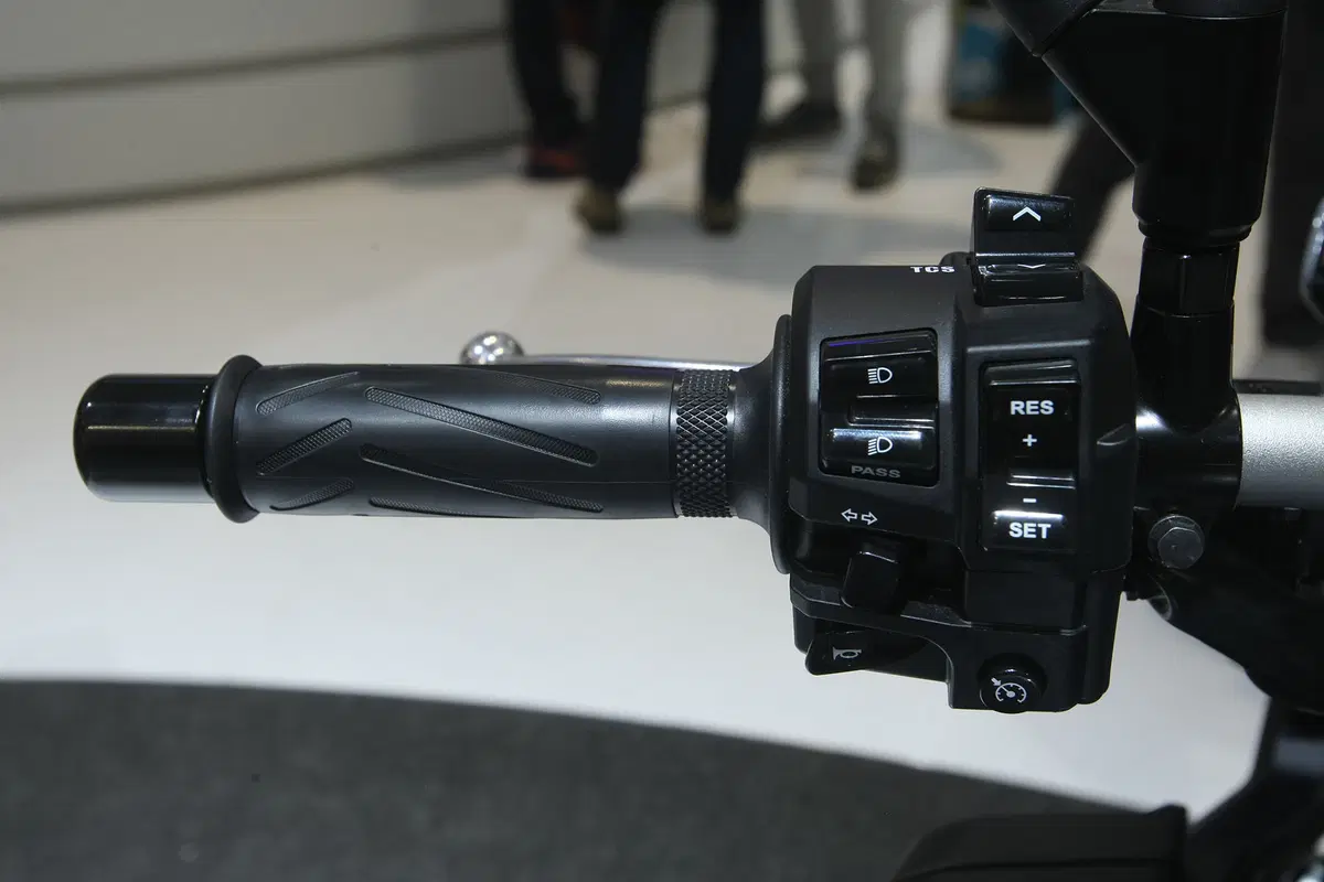 EICMA 2015: Yamaha MT-10 DARKSIDEOFGIAPAN (12)