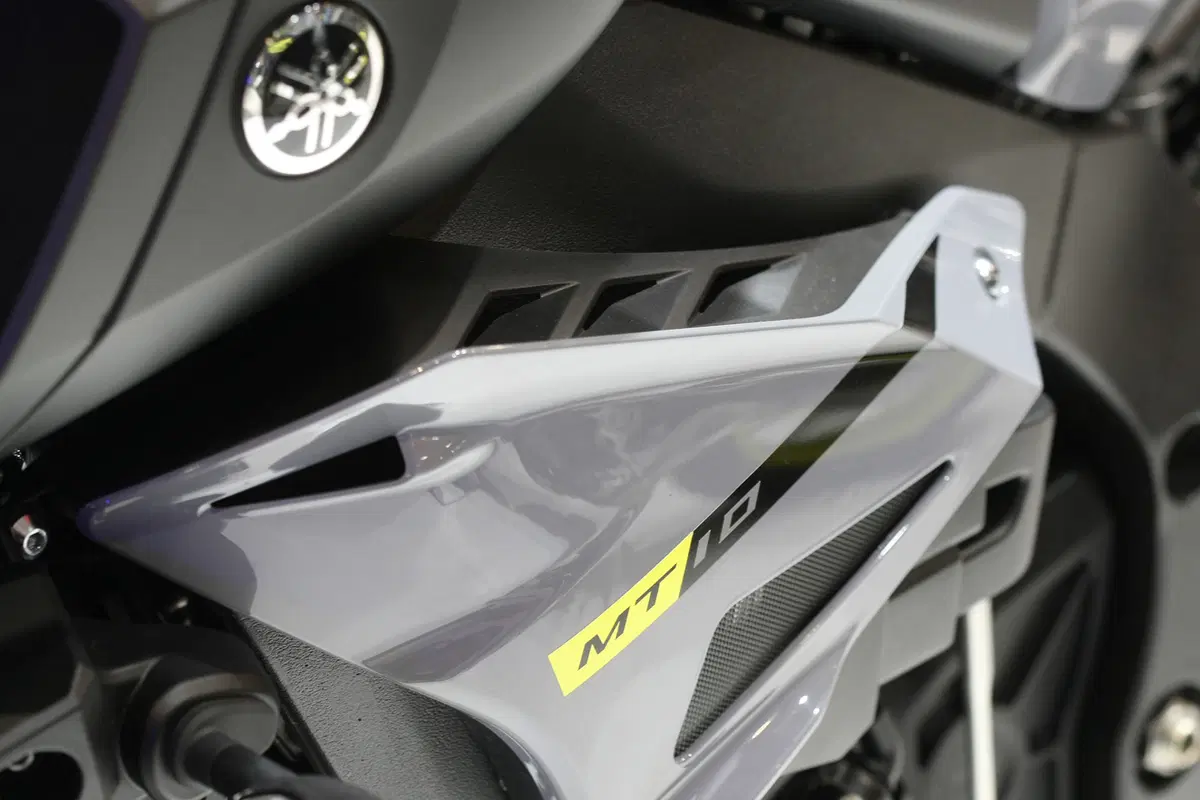 EICMA 2015: Yamaha MT-10 DARKSIDEOFGIAPAN (17)