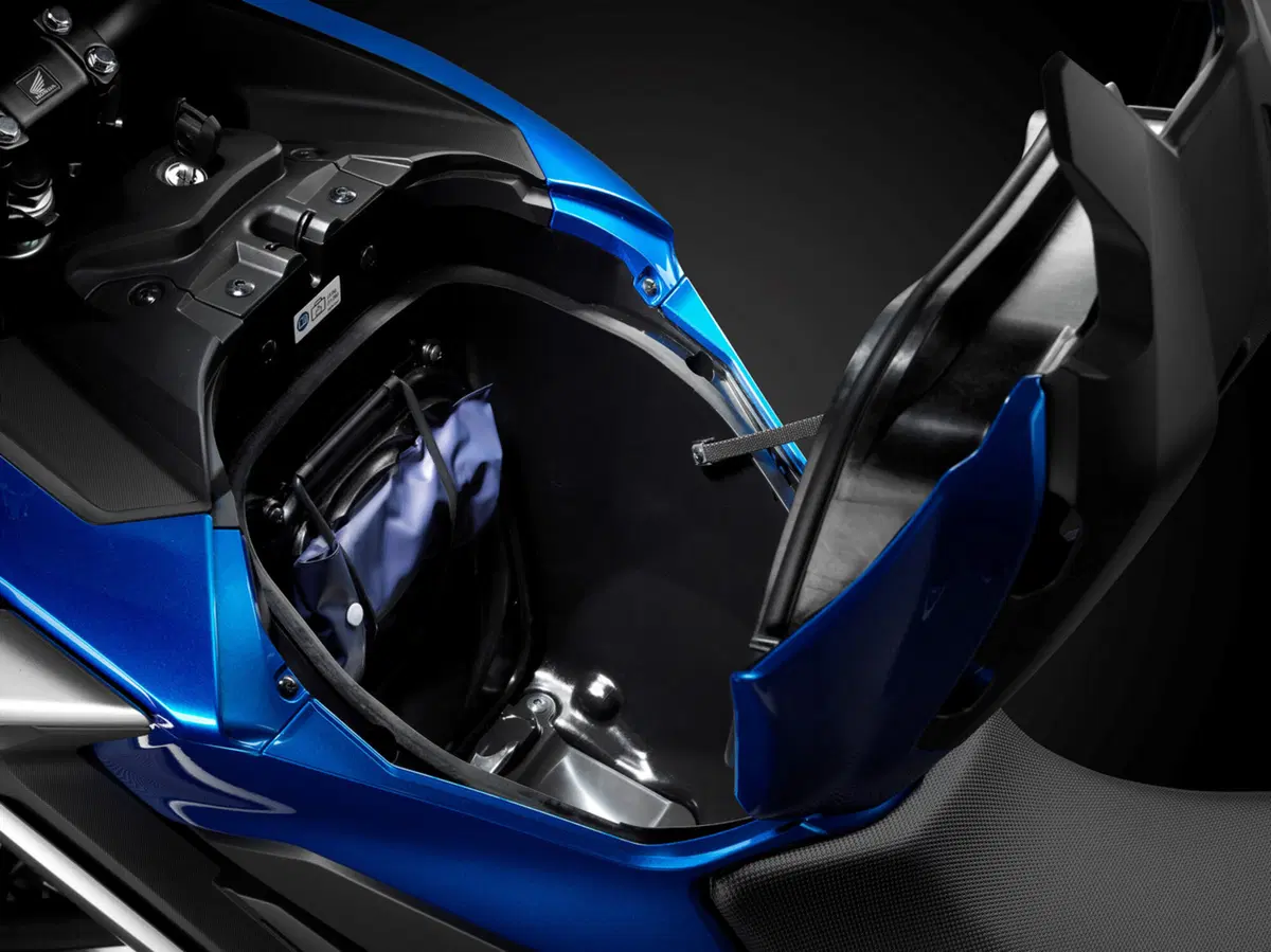Honda NC 750 X NC 750 X DCT ABS (2014 - 15) (8)