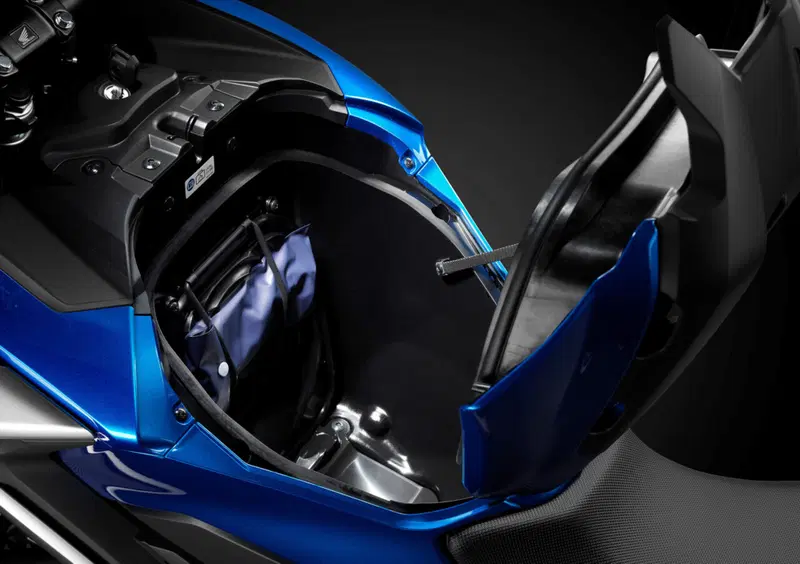 Honda NC 750 X NC 750 X DCT ABS (2014 - 15) (8)