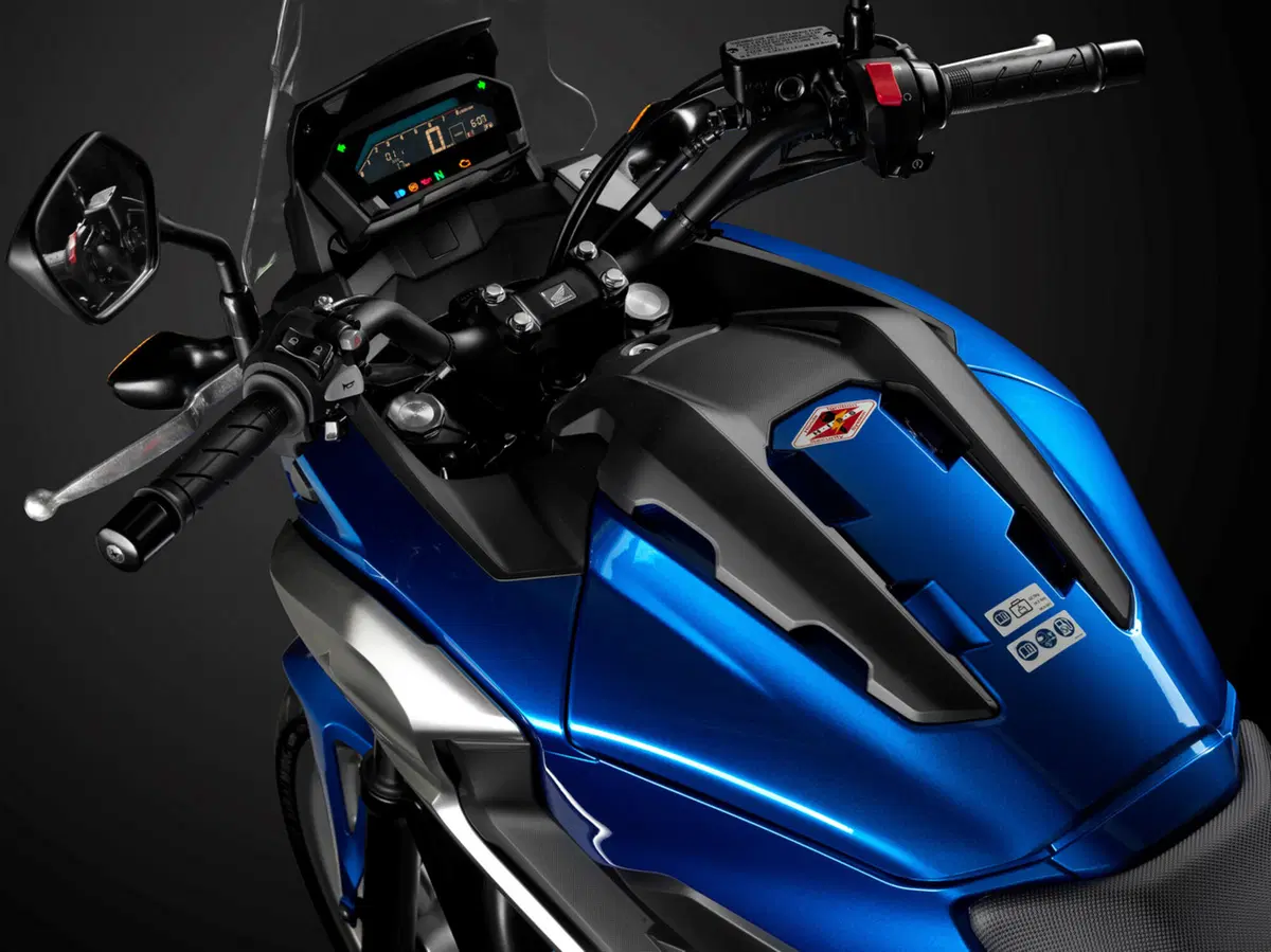 Honda NC 750 X NC 750 X DCT ABS (2014 - 15) (9)
