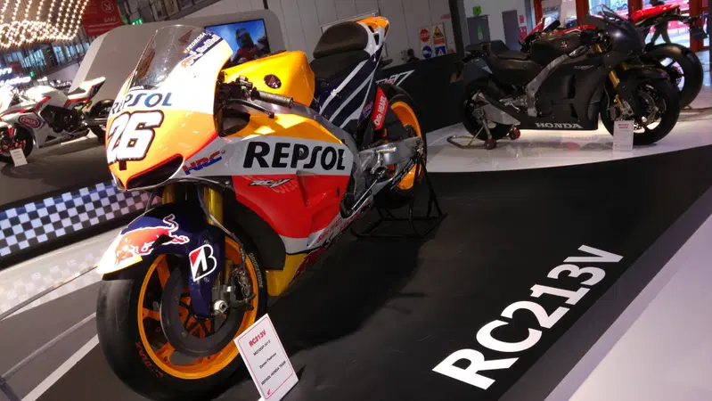 EICMA 2015: all'appello manca... Marc Marquez
