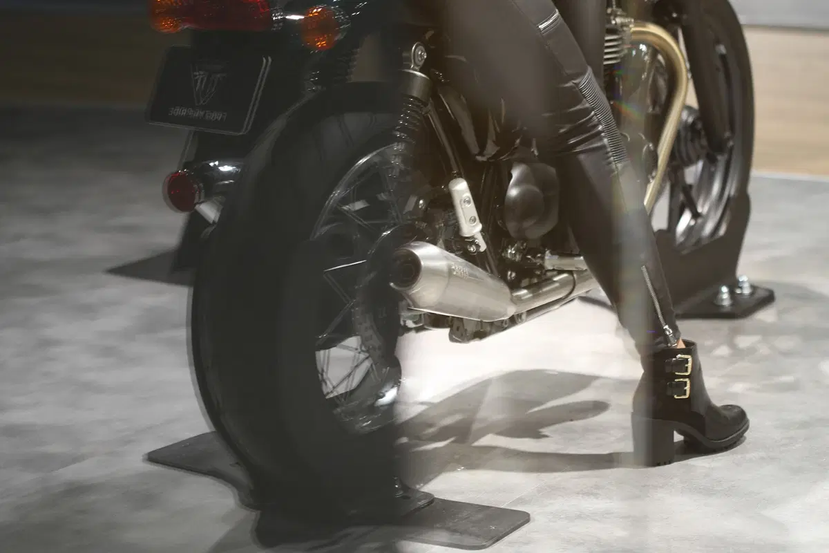 EICMA 2015: Le ragazze più belle del Salone di Milano (22)