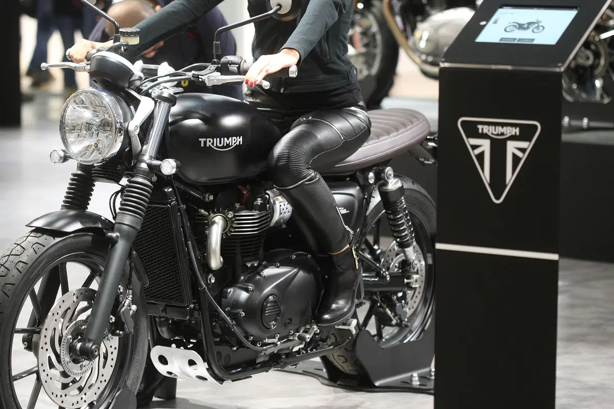 EICMA 2015: Le ragazze più belle del Salone di Milano (23)