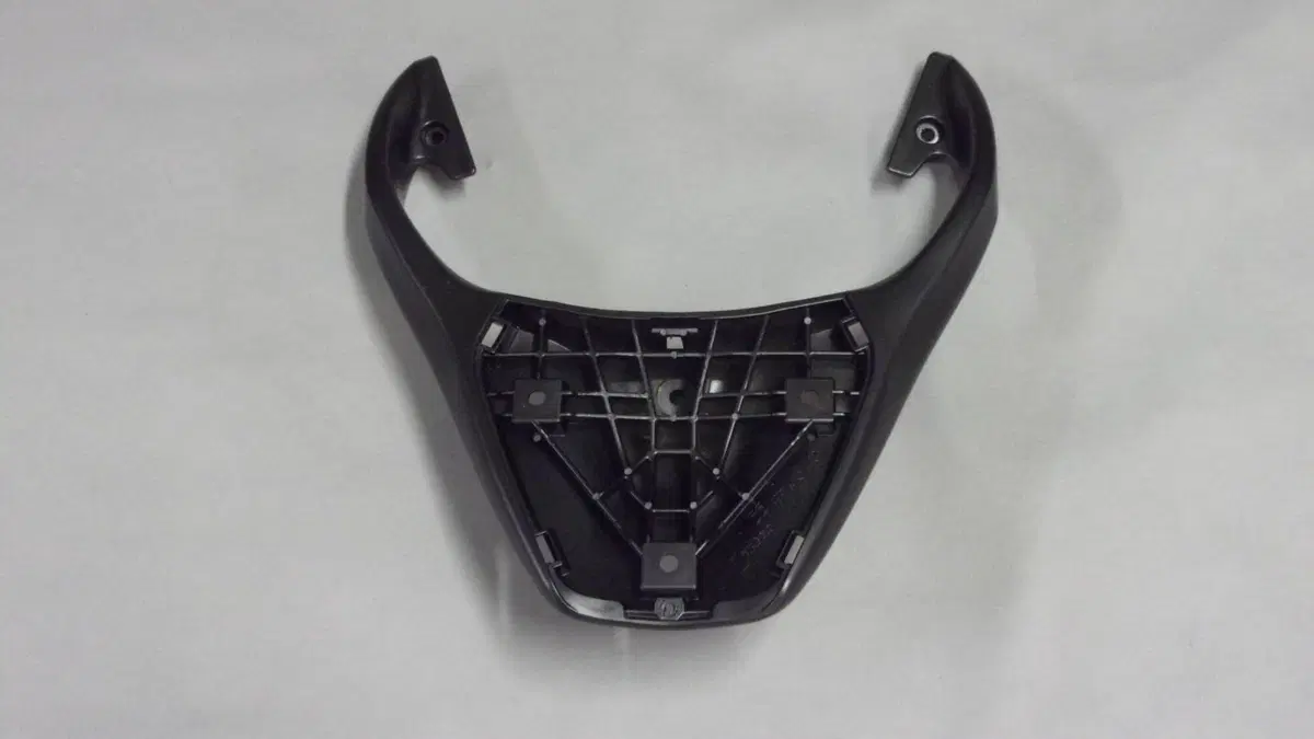 PORTAPACCO POSTERIORE ORIGINALE PIAGGIO BEVERLY