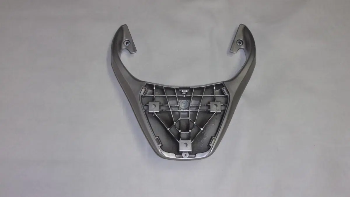 PORTAPACCO POSTERIORE ORIGINALE PIAGGIO BEVERLY