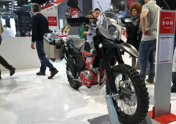 EICMA 2015: SWM Superdual 600