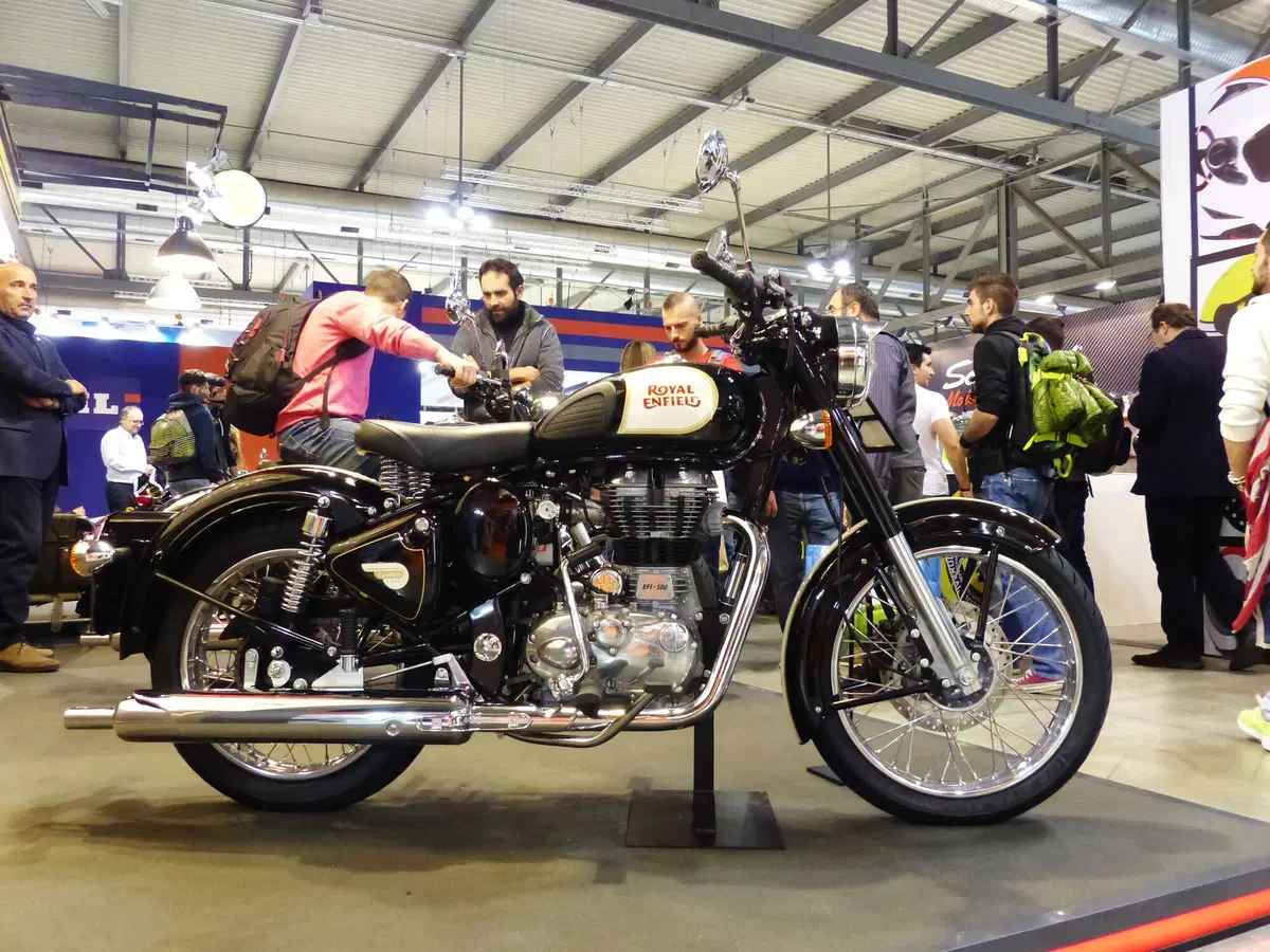 EICMA 2015: Royal Enfield Continental GT, Bullet e Classic (3)