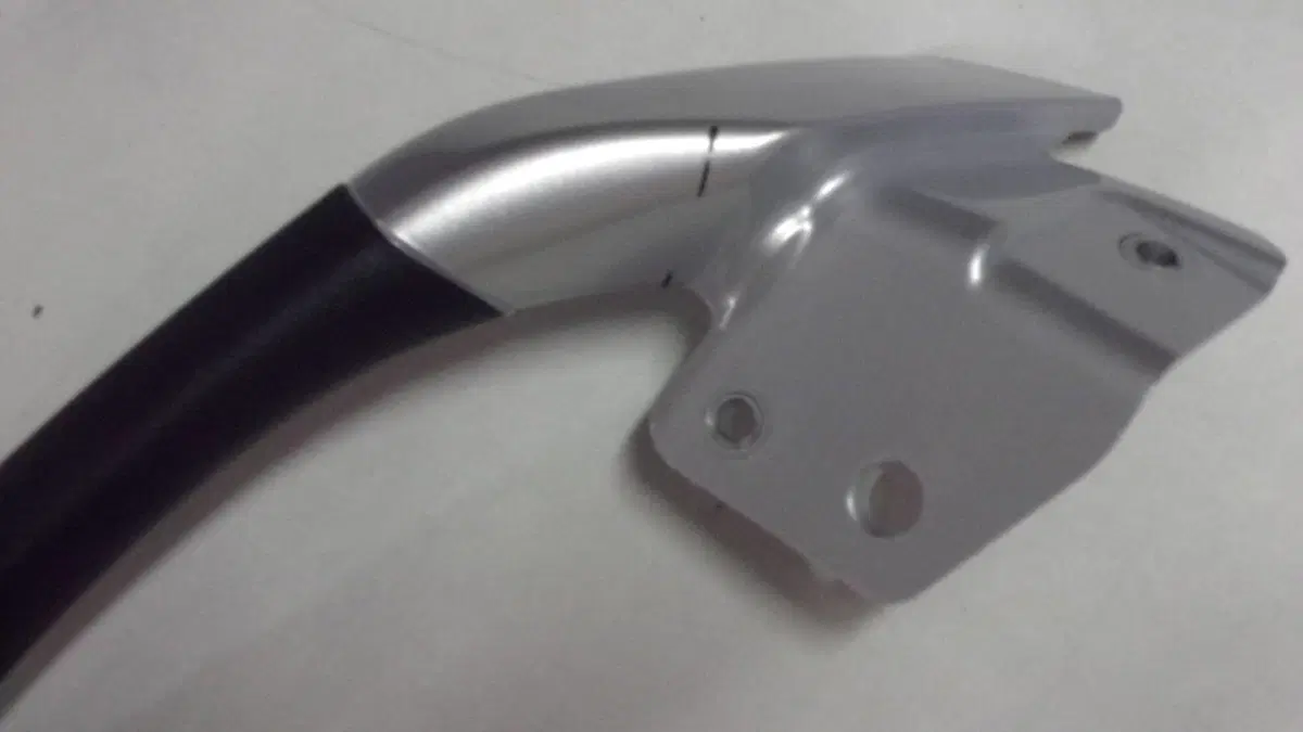 MANIGLIA PASSEGGERO MP3 Piaggio (4)