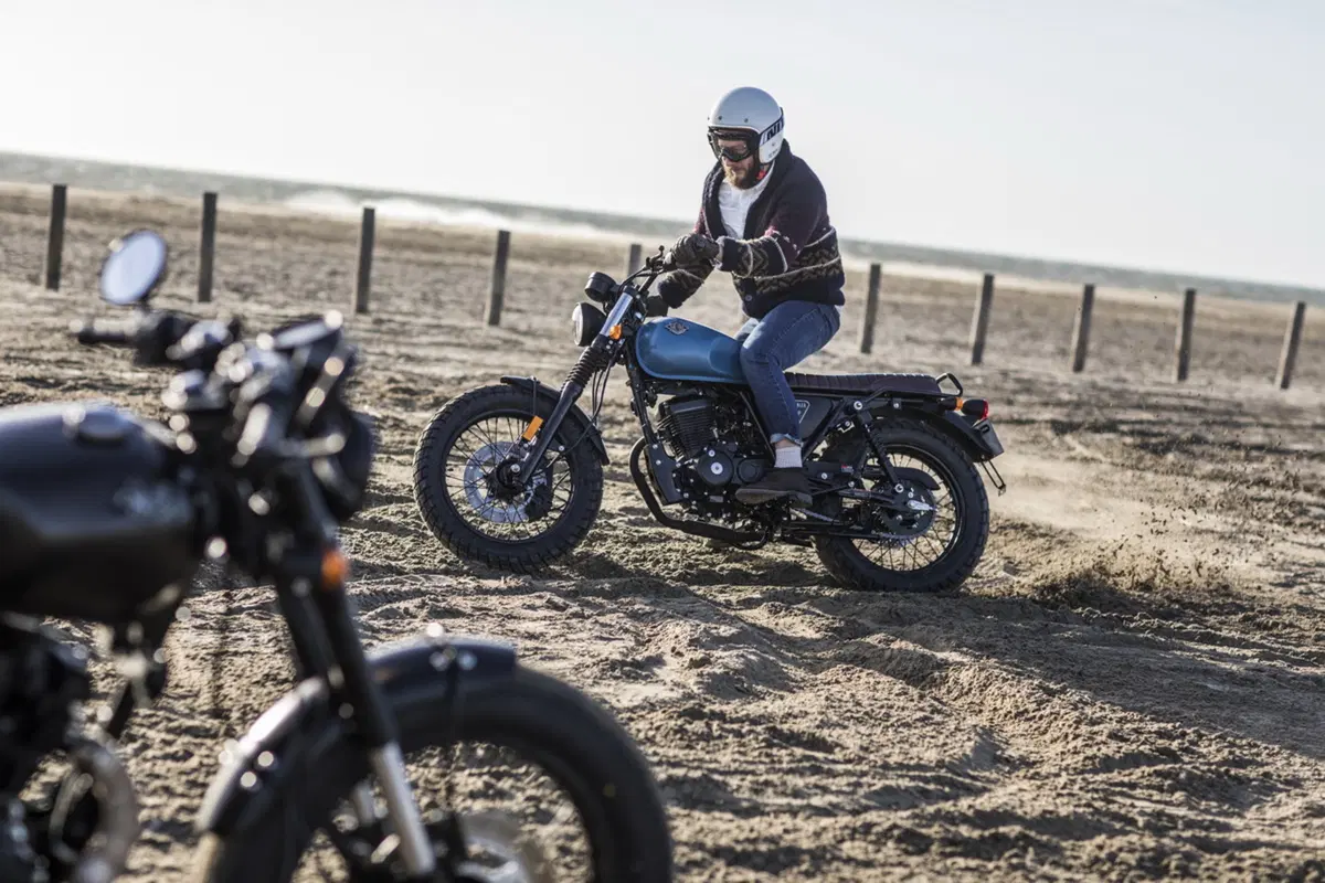 Archive Motorcycle: lo stile Sport Classic in 125 cc (4)