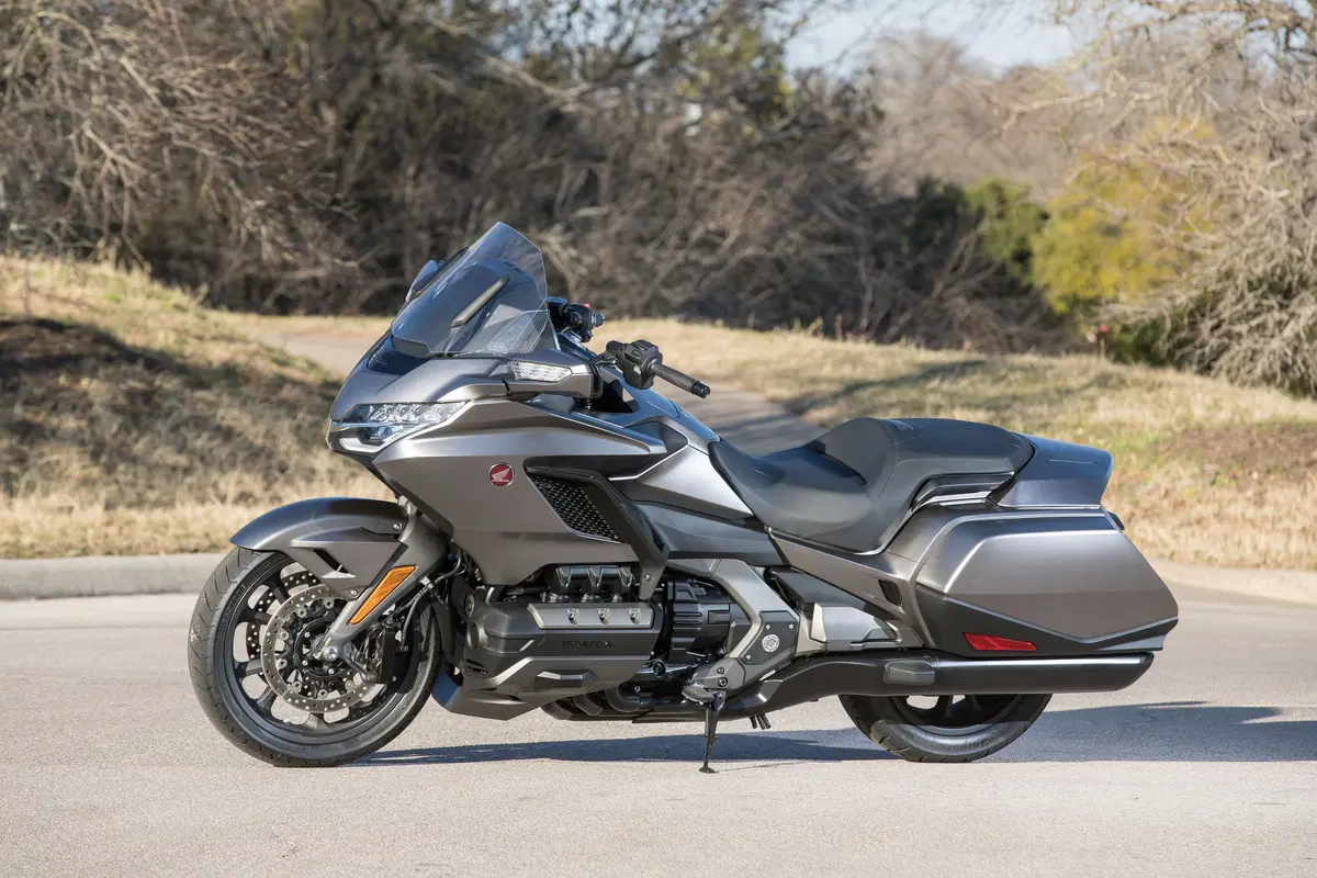 Honda GL 1800 Gold Wing 2018. Cambia tutta e si fa in tre (47)