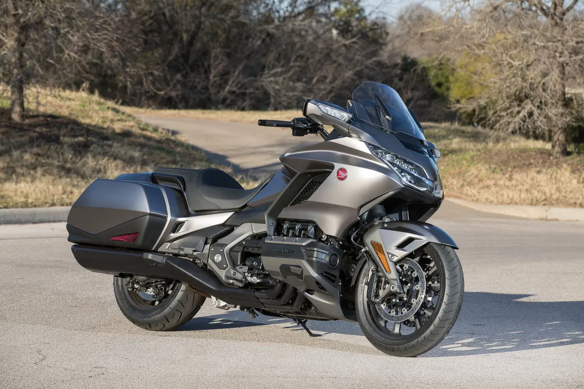 Honda GL 1800 Gold Wing 2018. Cambia tutta e si fa in tre (43)