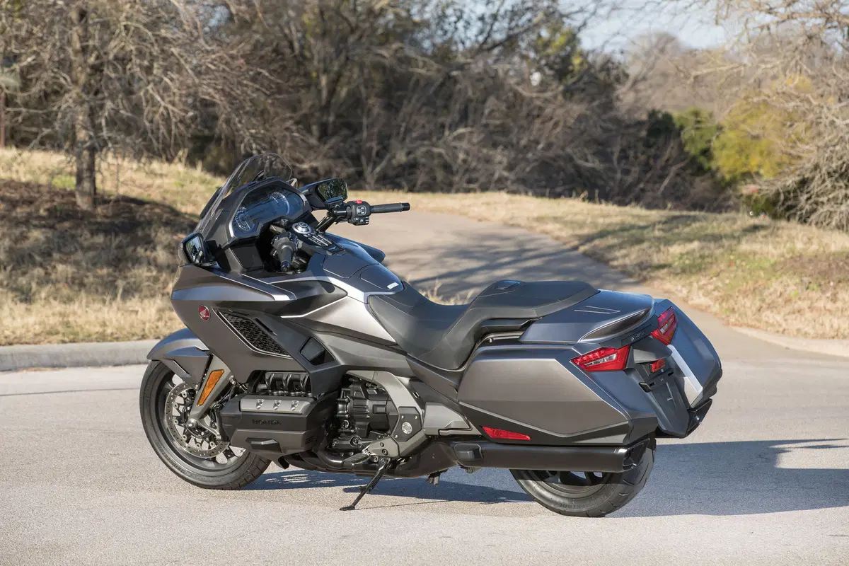 Honda GL 1800 Gold Wing 2018. Cambia tutta e si fa in tre (49)