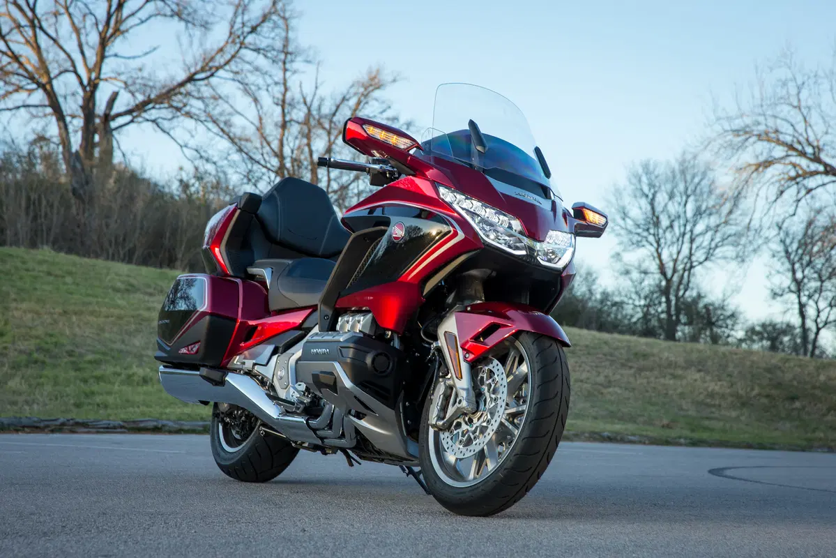 Honda GL 1800 Gold Wing 2018. Cambia tutta e si fa in tre (45)
