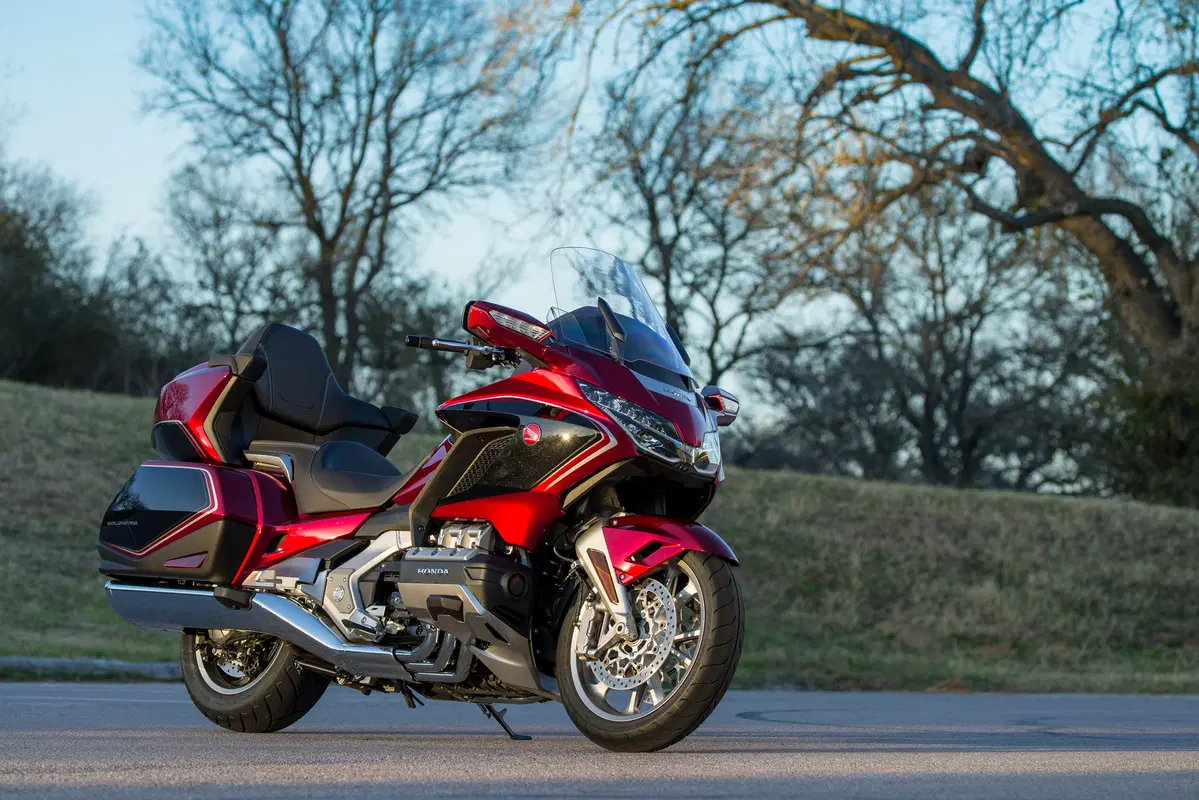 Honda GL 1800 Gold Wing 2018. Cambia tutta e si fa in tre (50)