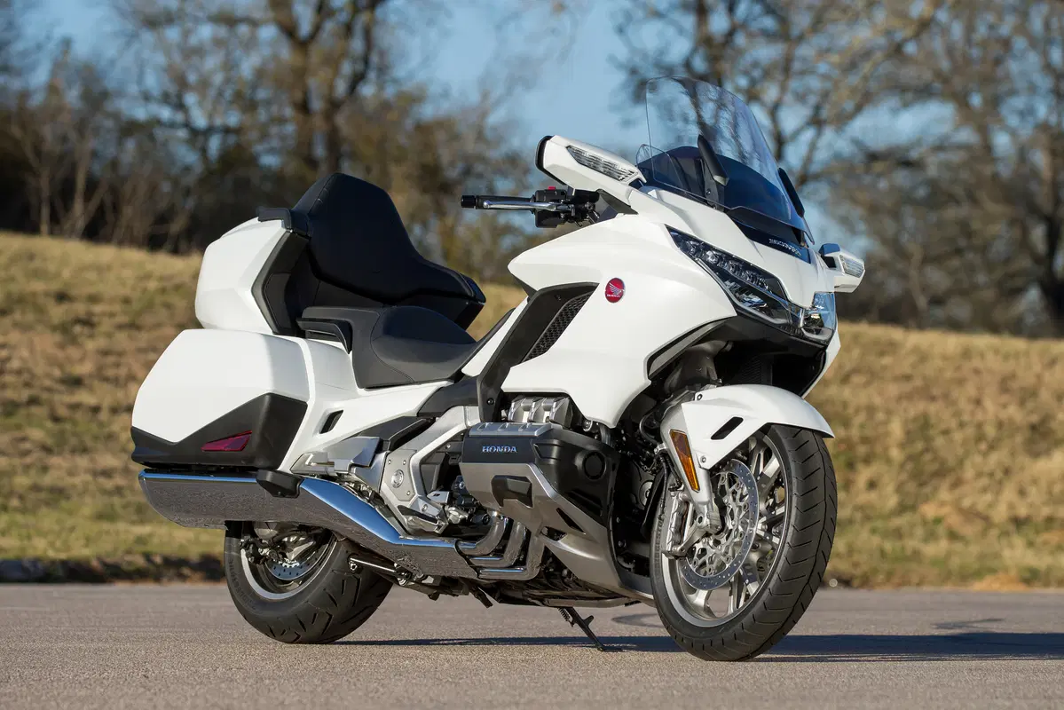 Honda GL 1800 Gold Wing 2018. Cambia tutta e si fa in tre (44)
