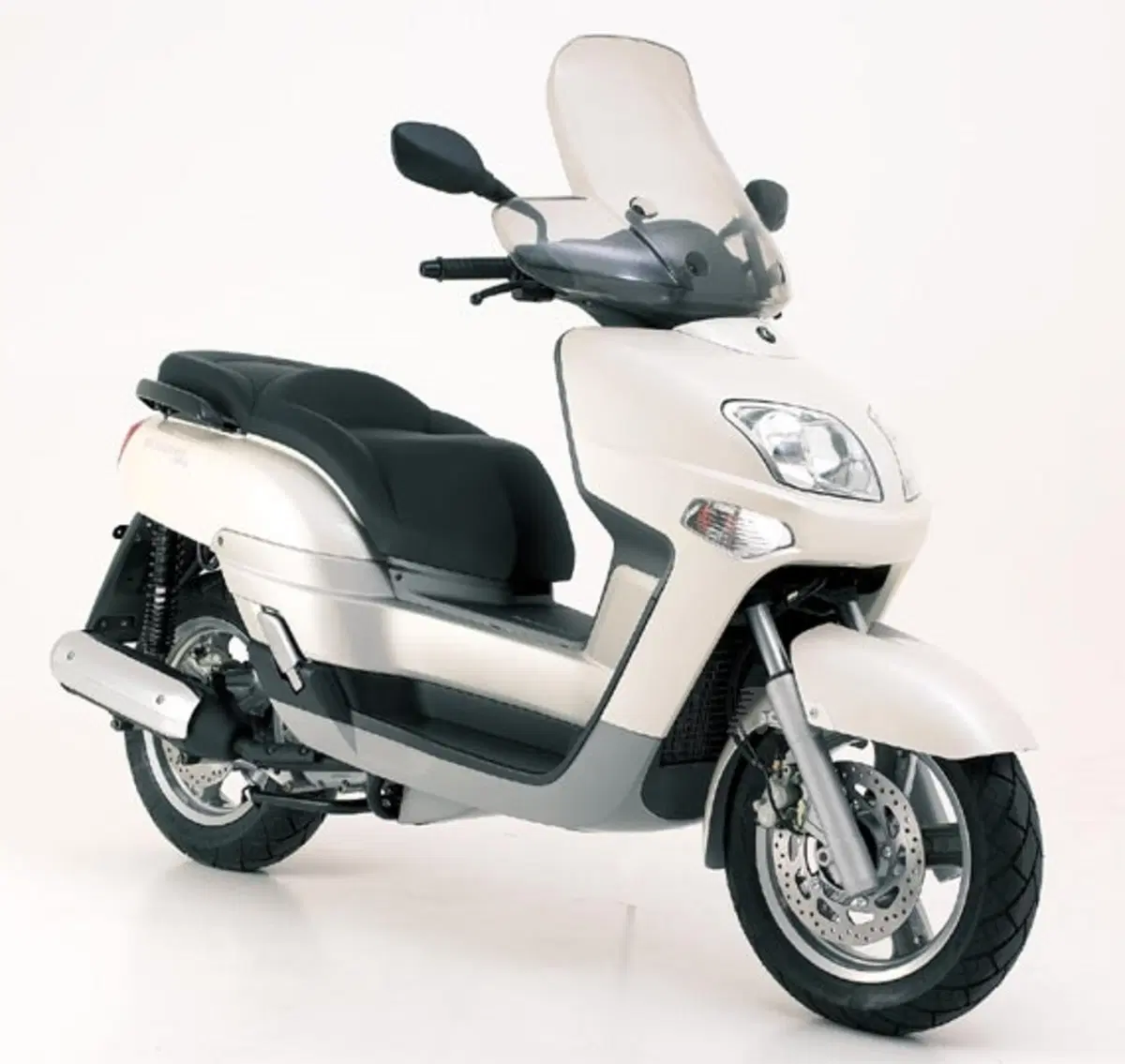 MBK Porte aperte per Kilibre 300