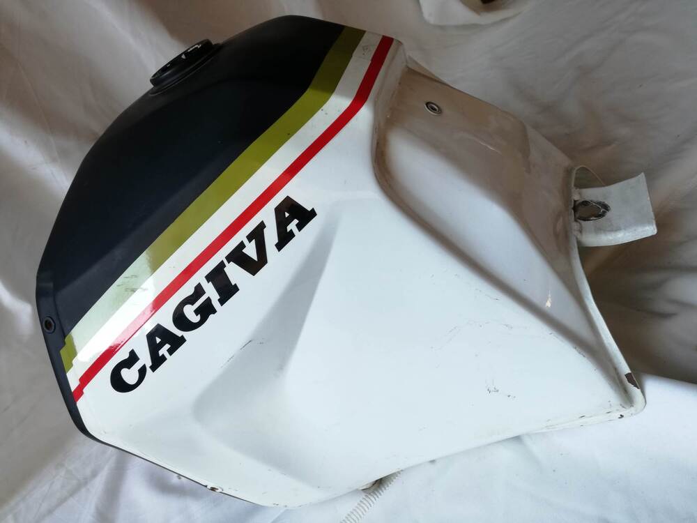 Serbatoio Cagiva Elefant 750 Lucky Explorer (3)