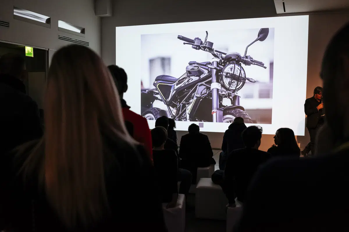 Husqvarna: Vitpilen a Svartpilen in arrivo! Cilindrate e prezzi (8)