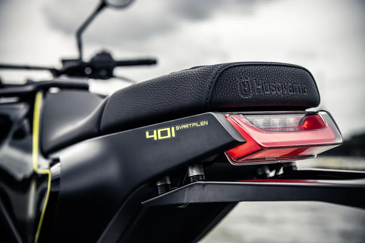 Husqvarna: Vitpilen a Svartpilen in arrivo! Cilindrate e prezzi (11)
