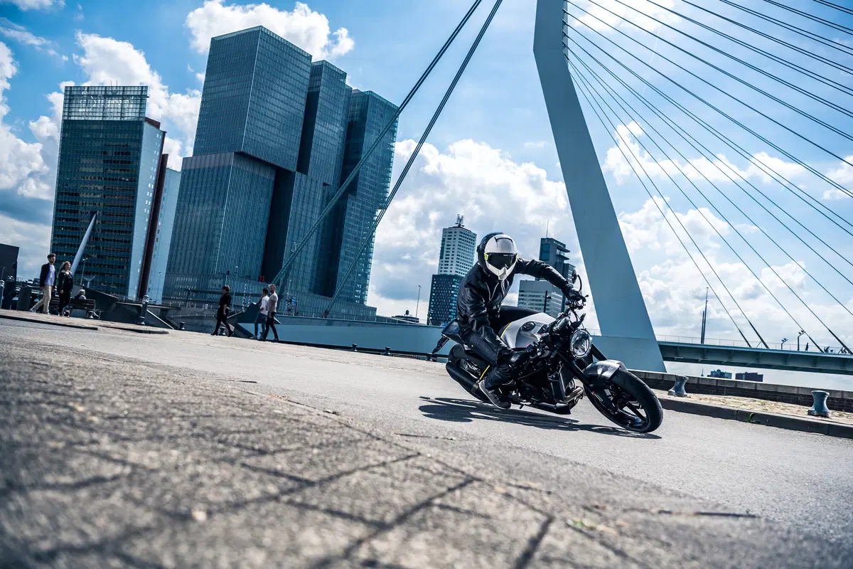 Husqvarna: Vitpilen a Svartpilen in arrivo! Cilindrate e prezzi (18)