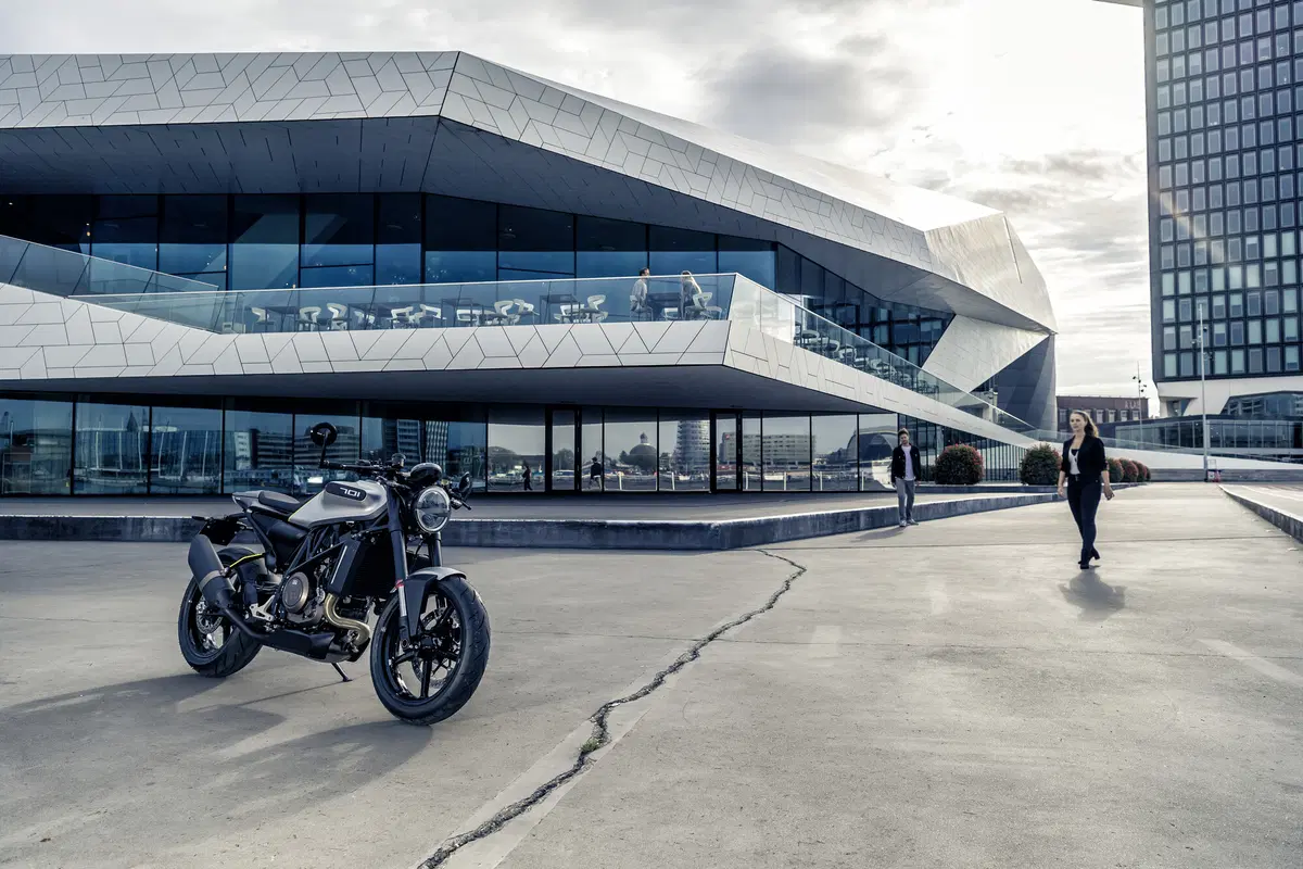 Husqvarna: Vitpilen a Svartpilen in arrivo! Cilindrate e prezzi (19)