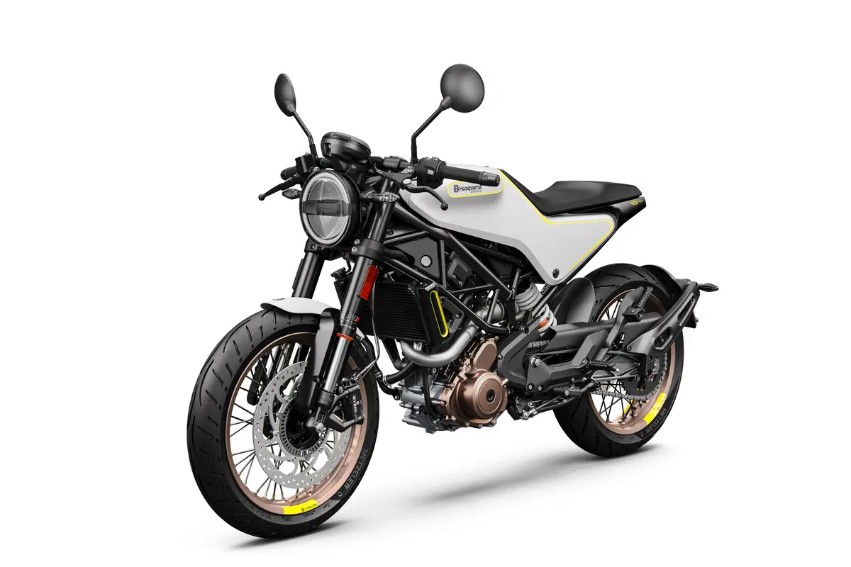 Husqvarna: Vitpilen a Svartpilen in arrivo! Cilindrate e prezzi (23)
