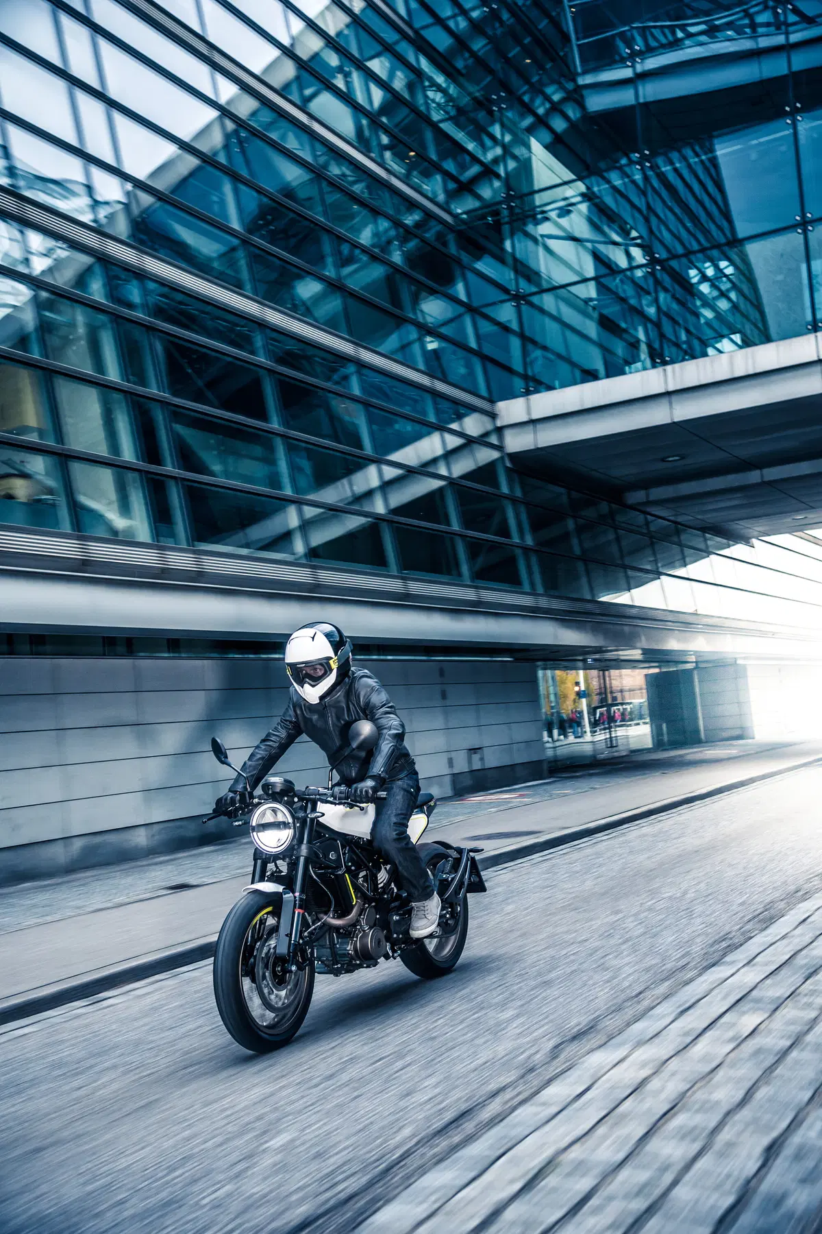 Husqvarna: Vitpilen a Svartpilen in arrivo! Cilindrate e prezzi (38)