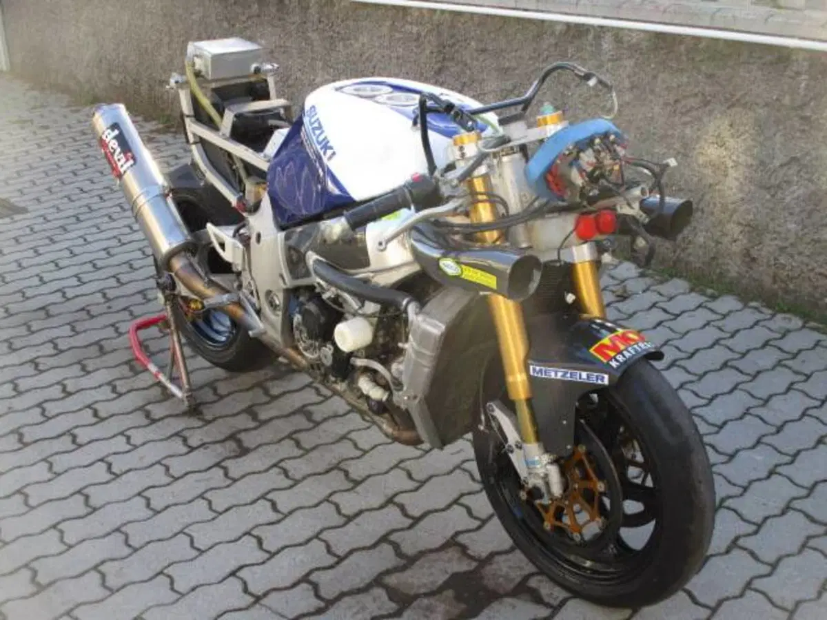 Suzuki GSX R 750 (1996 - 97) (14)
