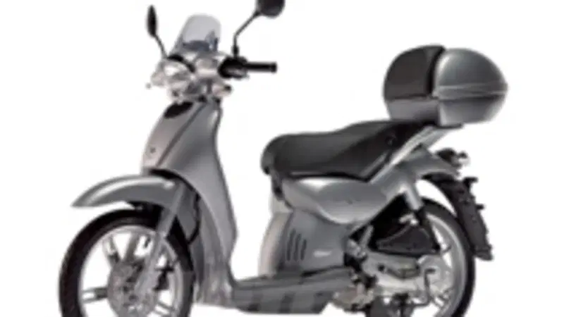 L'affascinante Ruota Alta di Aprilia, il 50cc pi&ugrave; venduto d'Italia, si rinnova nella tradizione