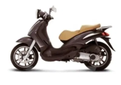 La famiglia Beverly cresce ancora, con l'arrivo di Beverly Cruiser, nelle versioni 500 e 250 cc