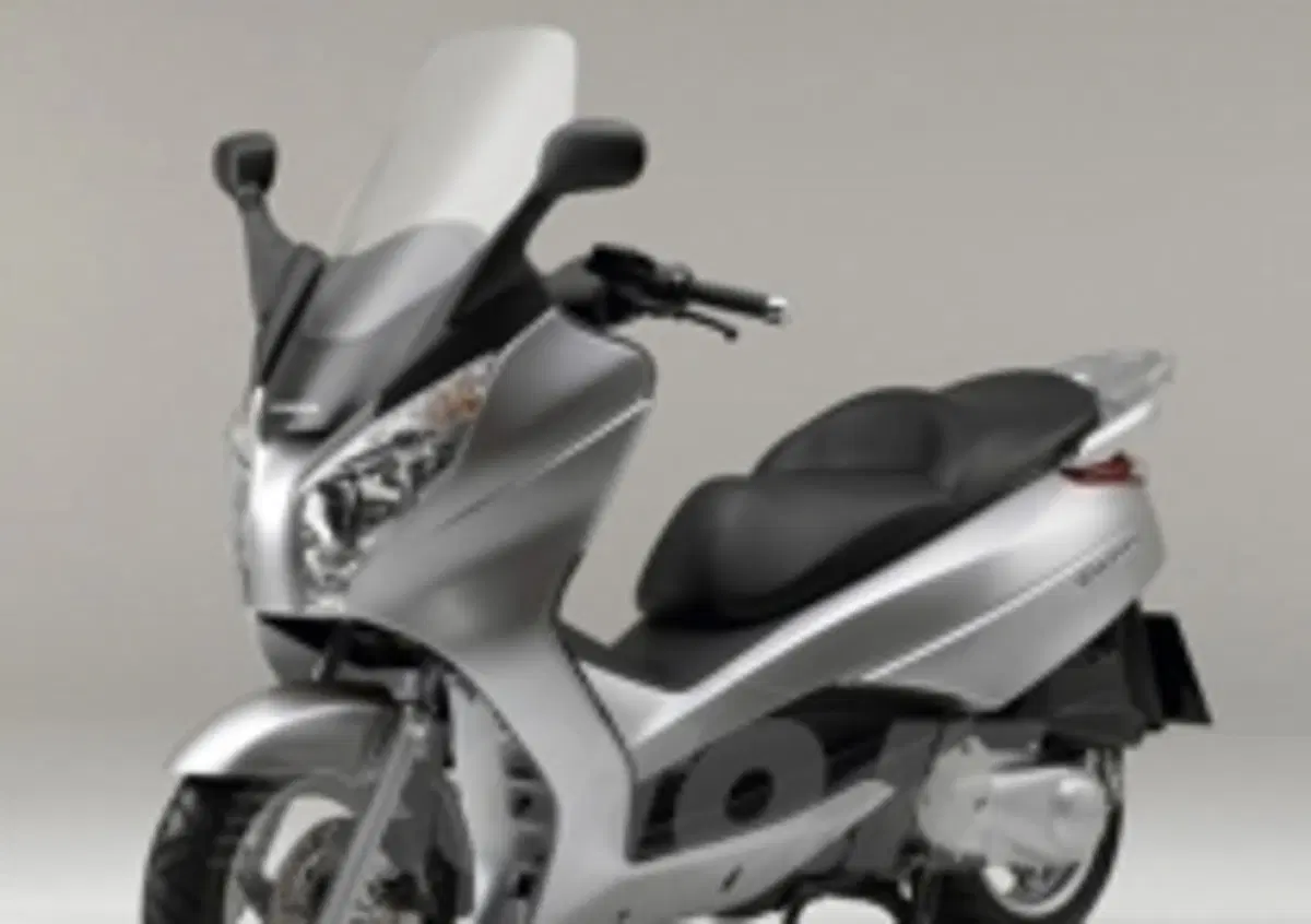 S-Wing ar&agrave; disponibile da giugno nelle tre versioni 125, 150 e nell'esclusiva 150cc con ABS 