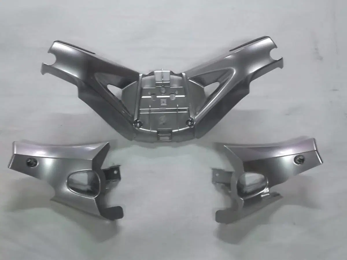 MASCHERINE MANUBRIO Piaggio X10 (3)