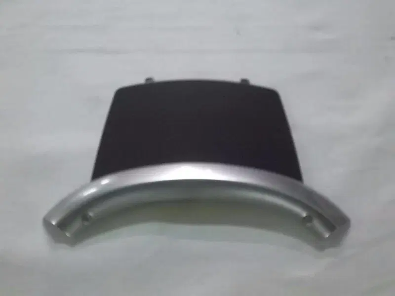 SPORTELLO BATTERIA Piaggio X10 (3)
