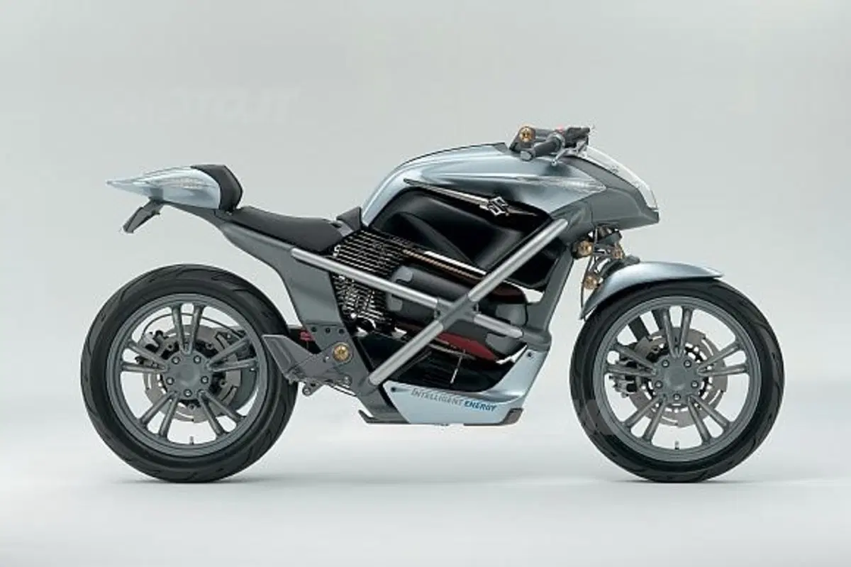 I prototipi Suzuki al 40° Motor Show di Tokyo. Biplane con motore V4 e Crosscage con sistema di cell (2)