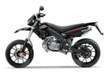 Nuova Derbi Senda DRD Racing SM Limited Edition: una vera supermotard da 50 cc