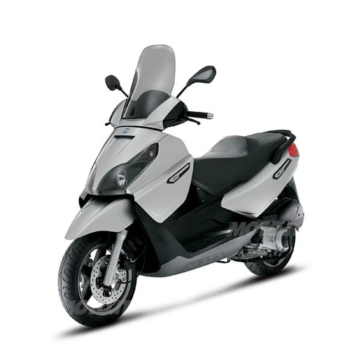 Tante le novità del Gruppo Piaggio. Aprilia presenta Dorsoduro, supermotard da 95 cv. Moto Guzzi int (7)