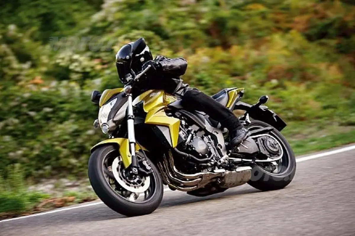 CB 1000R (5)