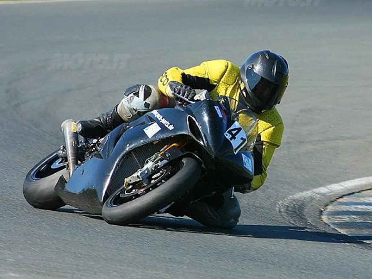 Bmw, le prime foto della K46, sigla che identifica la nuova Superbike. La casa di Monaco ora fa davv (3)
