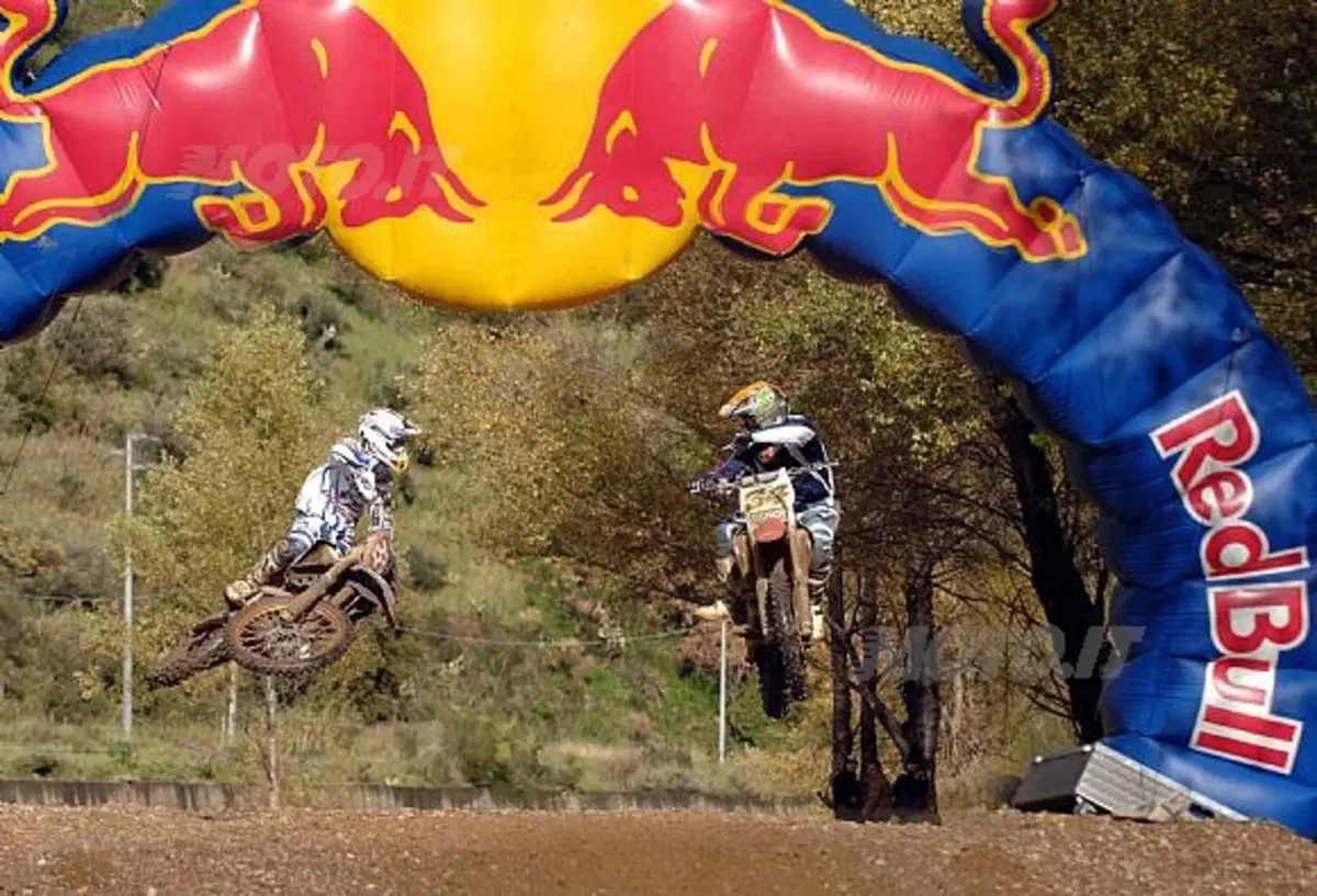Dovizioso sfida Cairoli (2)