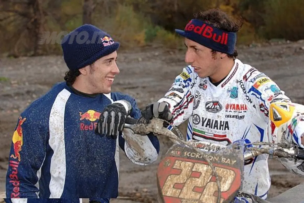 Dovizioso sfida Cairoli (3)