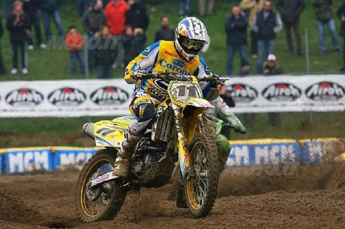 A Mantova il campione della MX1 Steve Ramon porta al debutto RM-Z 450 i.e