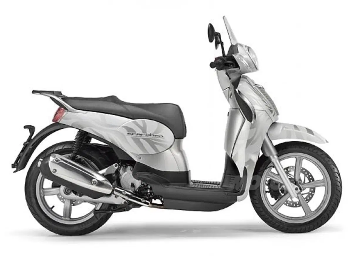 Dorsoduro 750 total black (5)