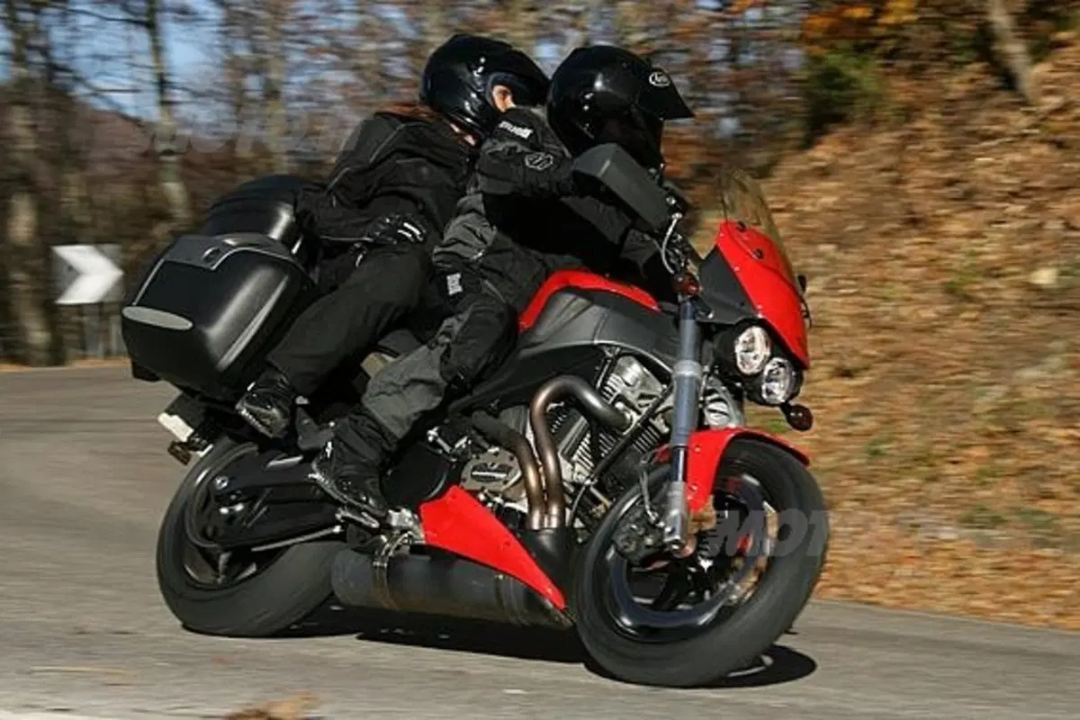 Ulysse XB12XT (2)