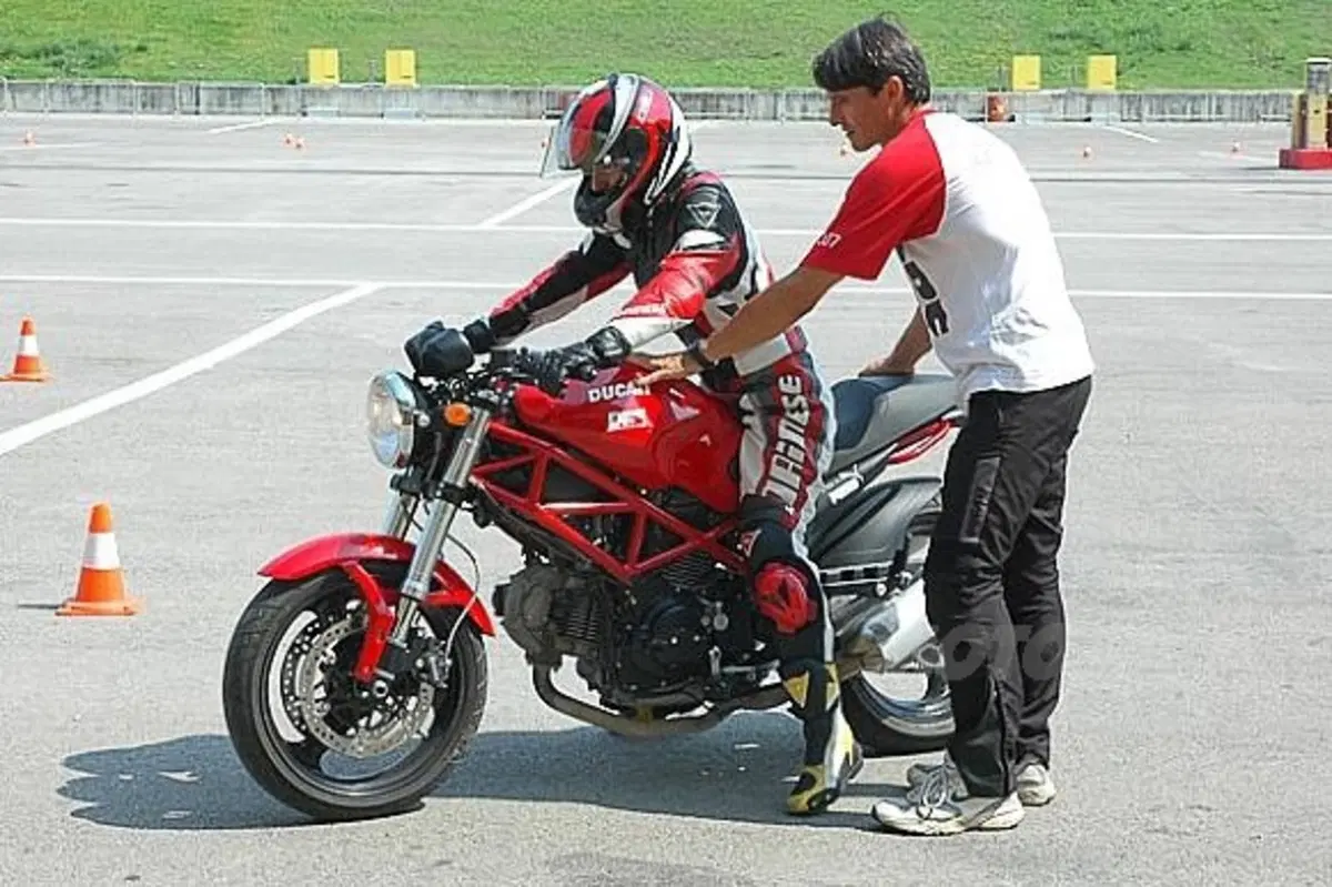 DRE, Ducati Riding Experience (2)