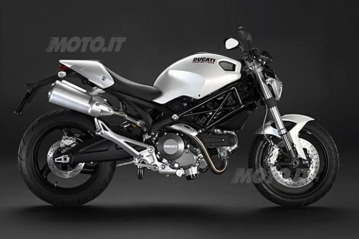 Monster 696