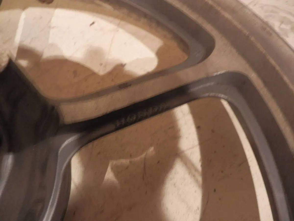 Ruota ant 2,15 x 19 Honda - VV (2)