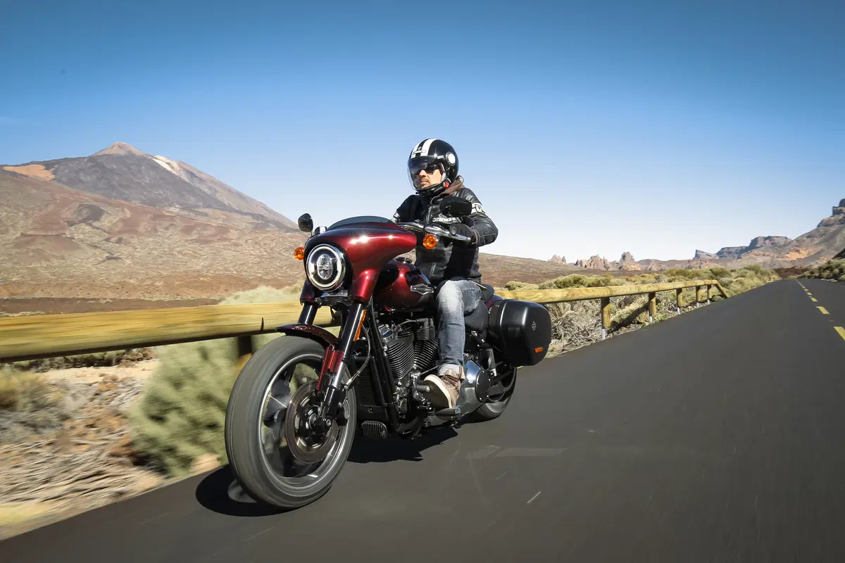 Harley-Davidson Sport Glide Test. Che moto, ragazzi! Ecco la cruiser sportiva... (8)