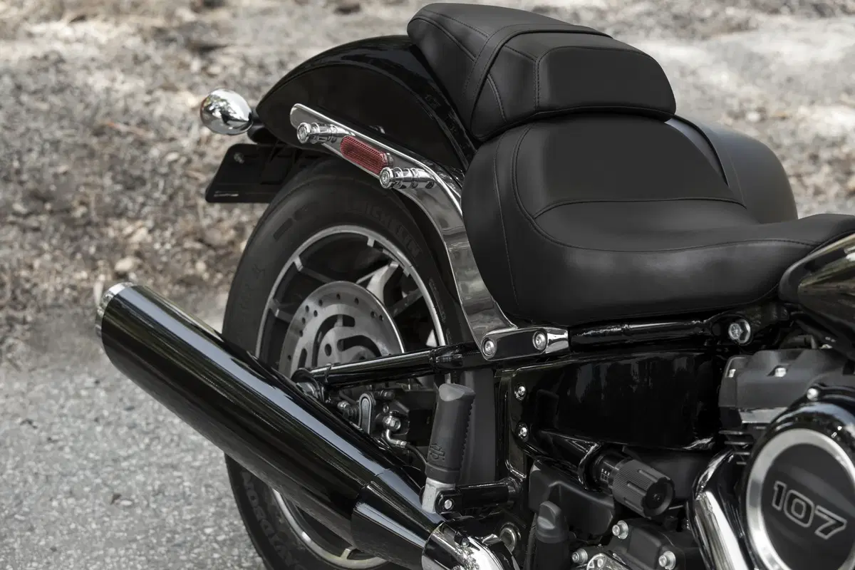 Harley-Davidson Sport Glide Test. Che moto, ragazzi! Ecco la cruiser sportiva... (2)
